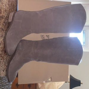Frye and Co Caden Stitch Tall Taupe Boots 8